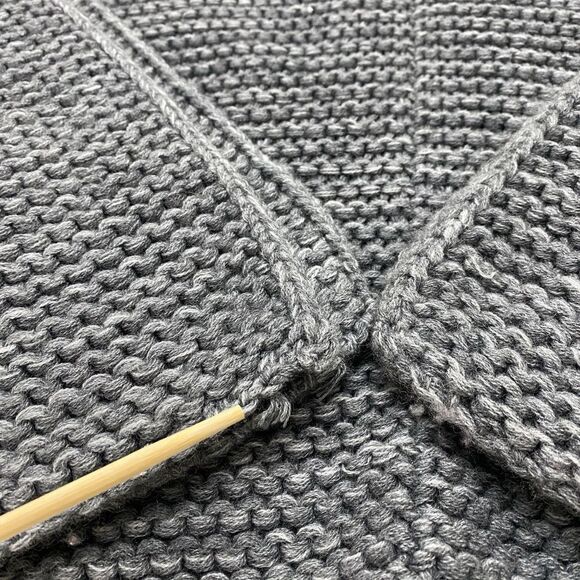 UGG Gray Chunky Knit Wool Blend Rollneck Turtleneck Pullover Poncho  Womens OS - Picture 3 of 11